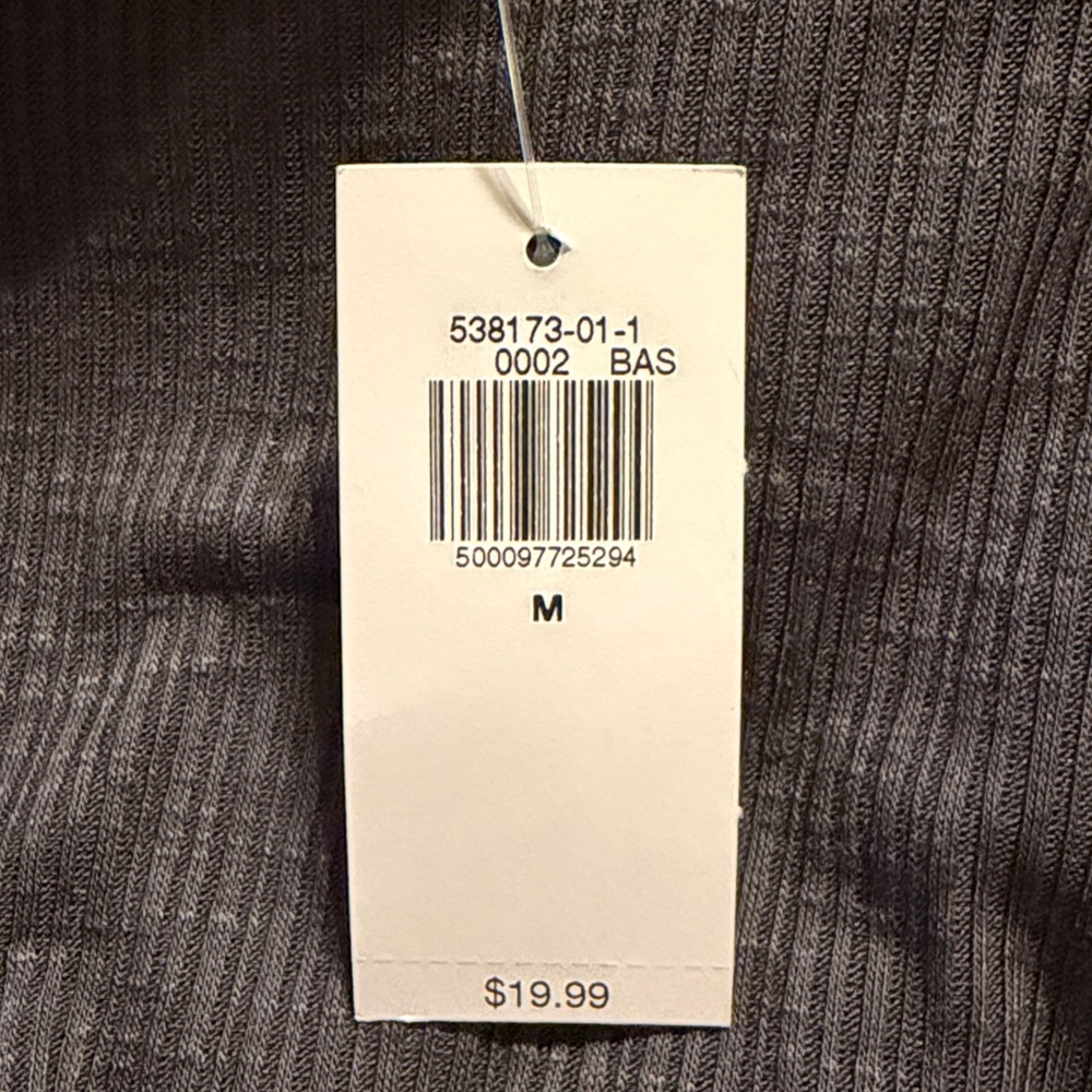 NWT Luxe Ribbed Slub-Knit T-Shirt (Medium) - Picture 5 of 7